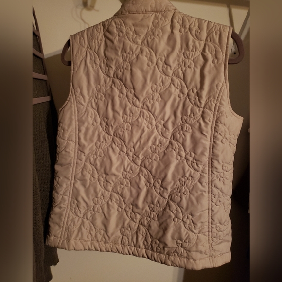 Cabelas Womens Lightweight Vest - Picture 2 of 6